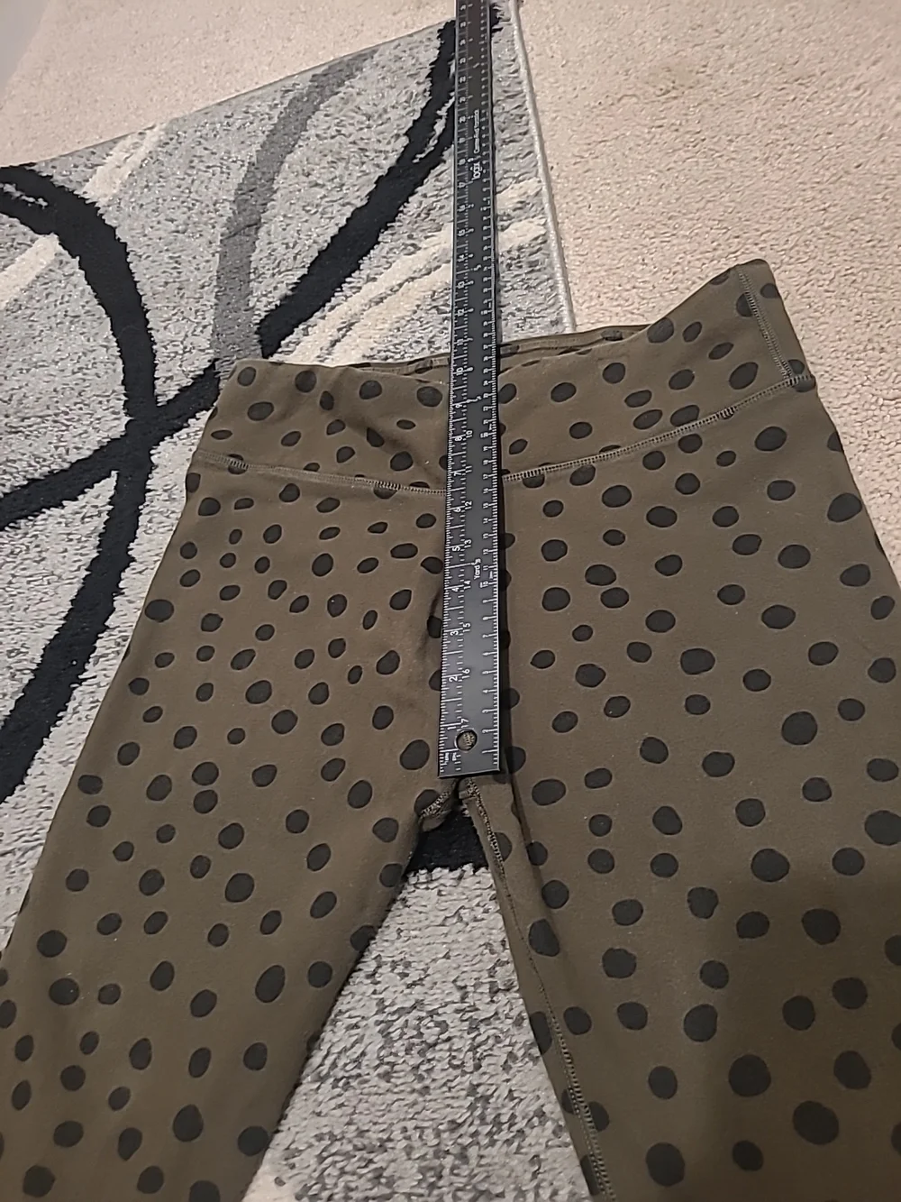 Pact organic cotton blend Olive cheetah print leggings Medium - Picture 4 of 9